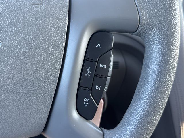 2017 Chevrolet Traverse LS - Photo 31