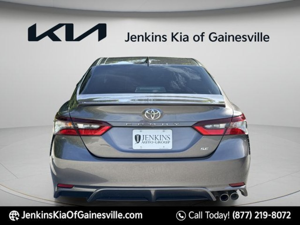 Used 2021 Toyota Camry SE Sedan