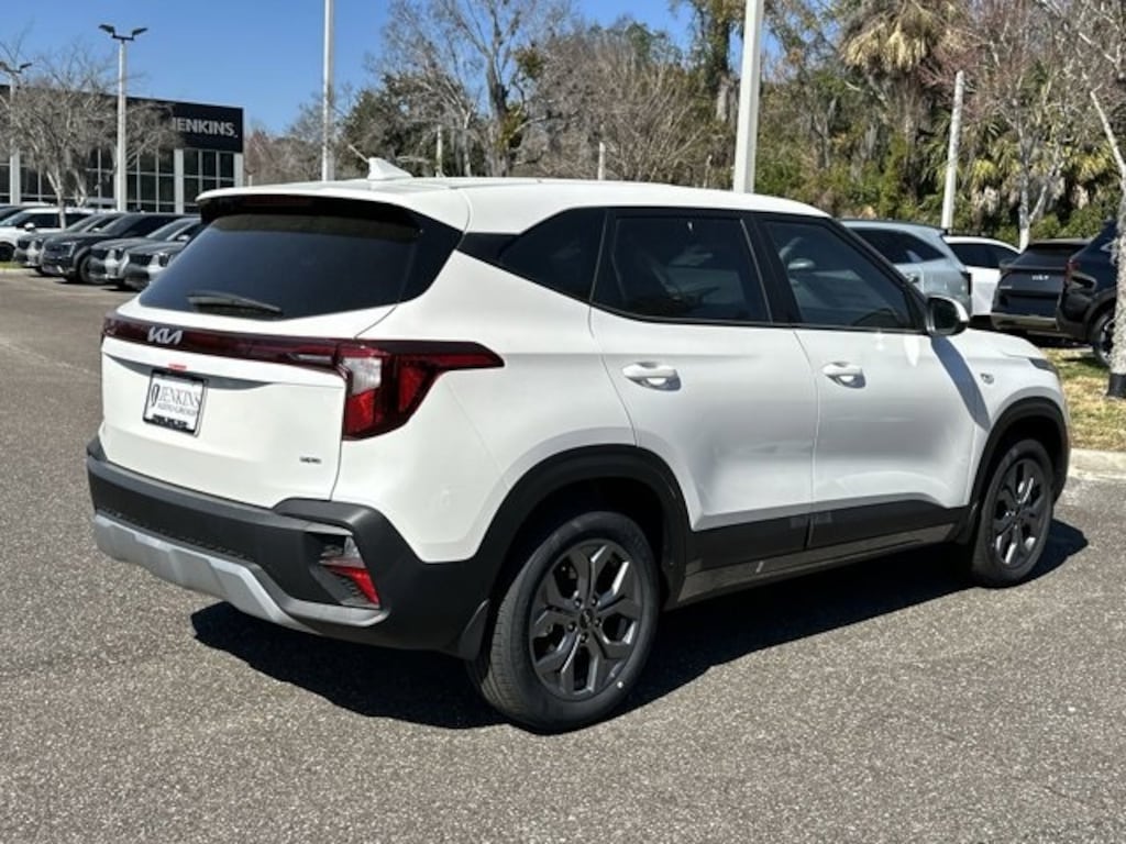 New 2026 Kia Seltos LX SUV