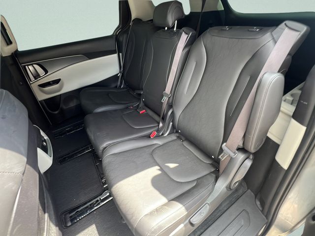 2023 Kia Carnival LX Seat Pkg - Photo 10