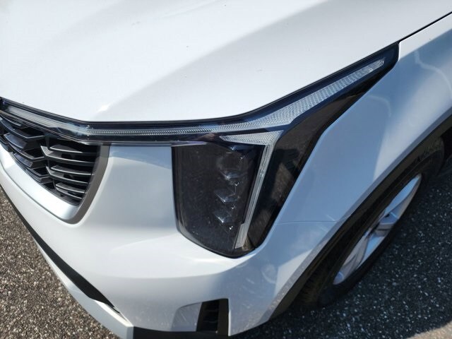 2026 Kia Sorento LX photo 3