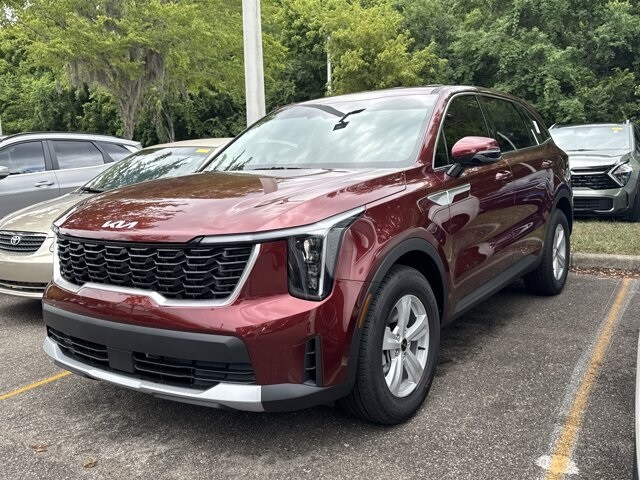 2025 Kia Sorento LX photo 3