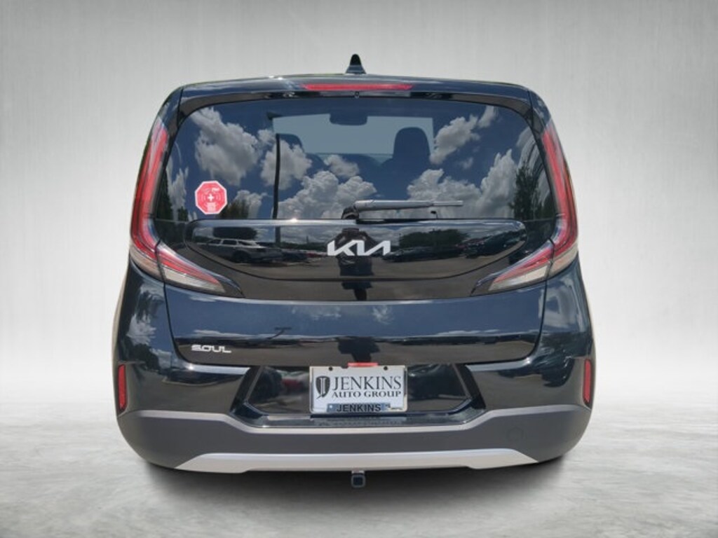 New 2025 Kia Soul LX Hatchback