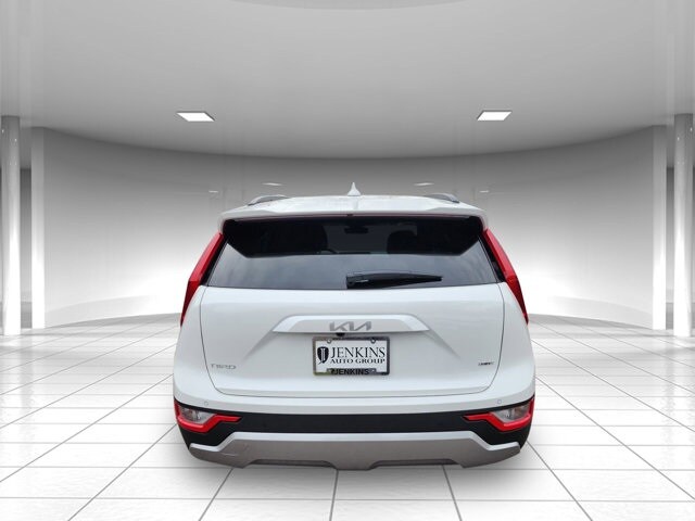 2026 Kia Niro EX photo 3
