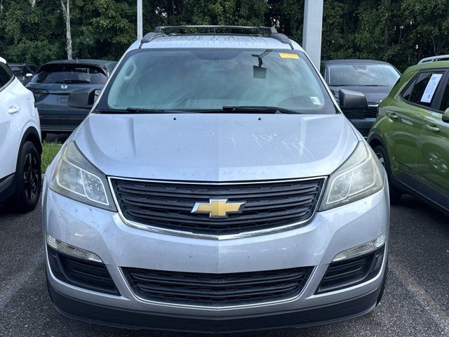 2017 Chevrolet Traverse LS - Photo 11