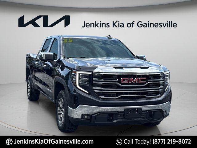 2025 GMC Sierra 1500 SLT - Photo 11