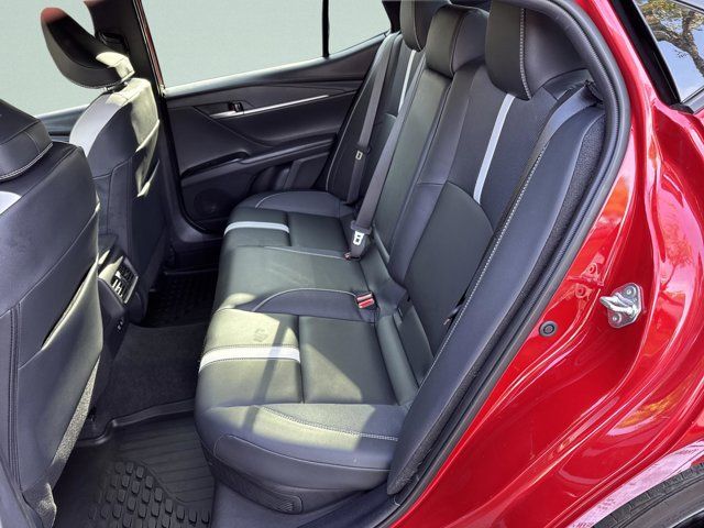 2025 Toyota Camry SE - Photo 18