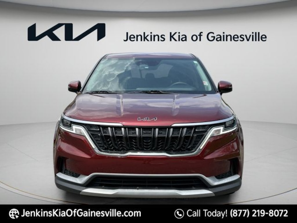 Used 2024 Kia Carnival LX Minivan/Van