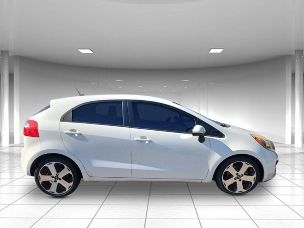 Used 2012 Kia Rio5 SX Hatchback