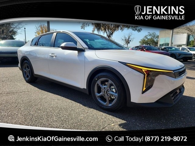 2025 Kia K4 LXS's photo