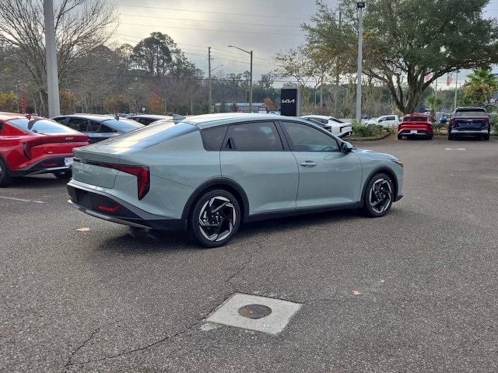New 2025 Kia K4 EX Sedan