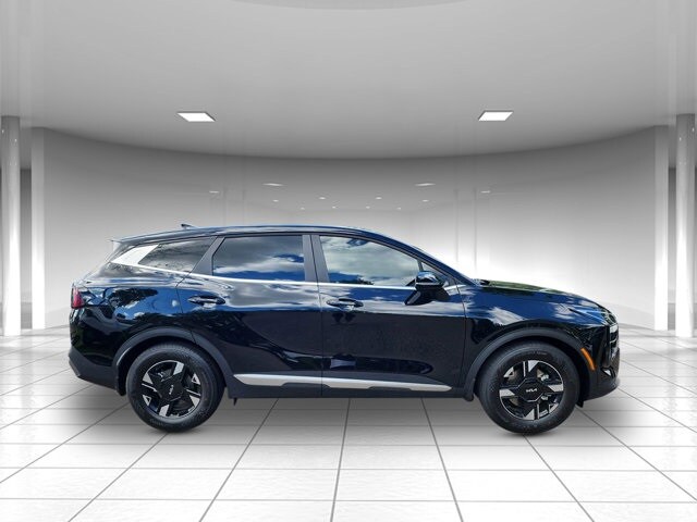 2026 Kia Sportage LX photo 2