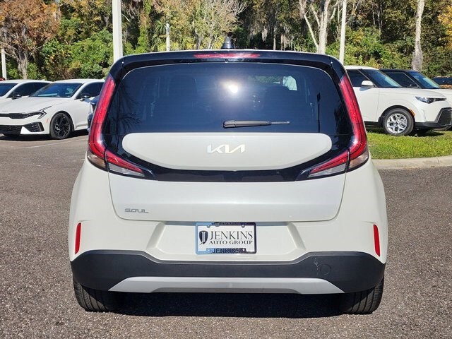 2024 Kia Soul EX photo 3