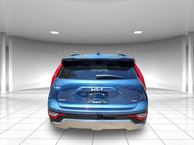 2023 Kia Niro Plug-In Hybrid SX photo 4