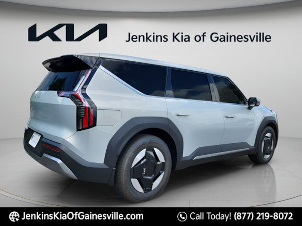 New 2026 Kia EV9 Light Long Range SUV