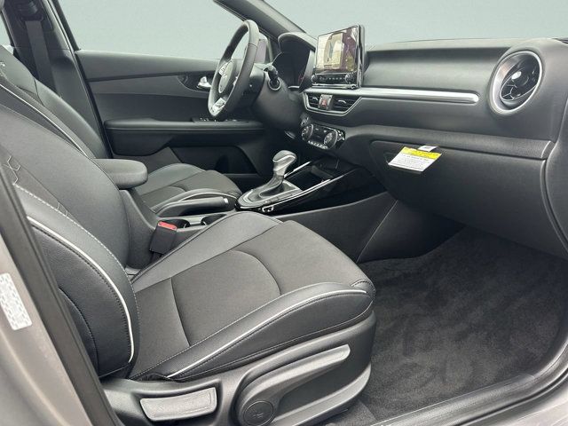 2023 Kia Forte GT-Line - Photo 11
