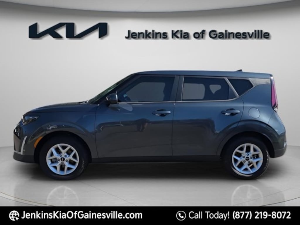 New 2025 Kia Soul LX Hatchback