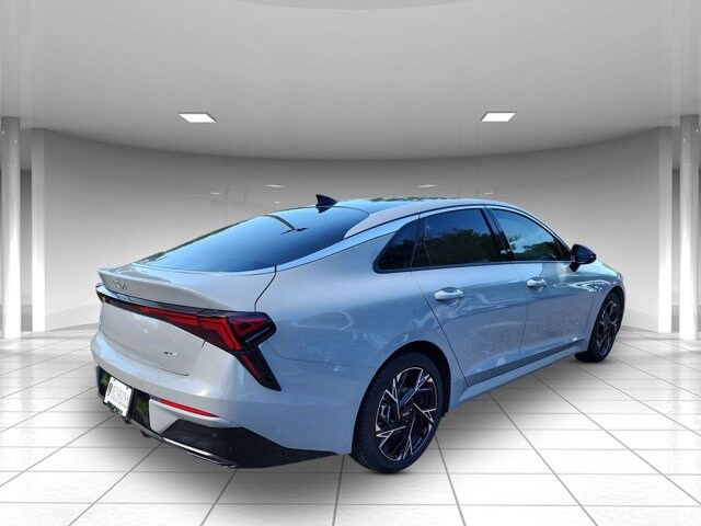 2025 Kia K5 GT-Line photo 3