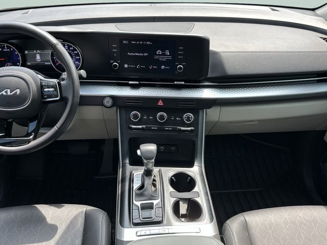 2024 Kia Carnival LX Seat Pkg - Photo 14