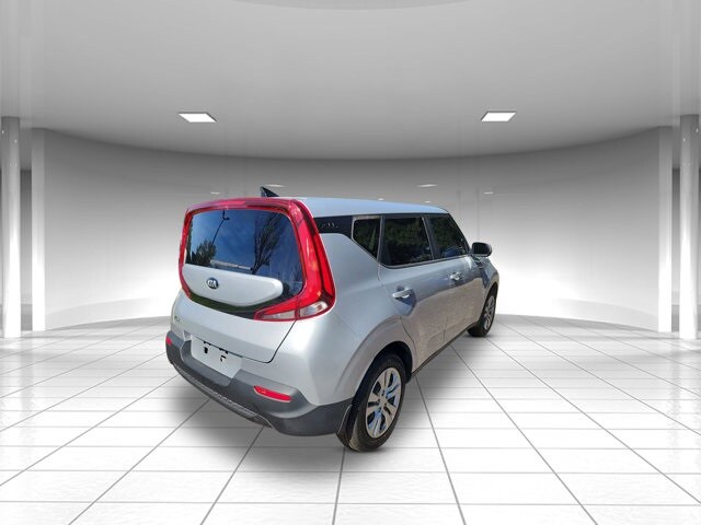 2020 Kia Soul LX photo 2