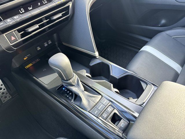 2025 Toyota Camry SE - Photo 26