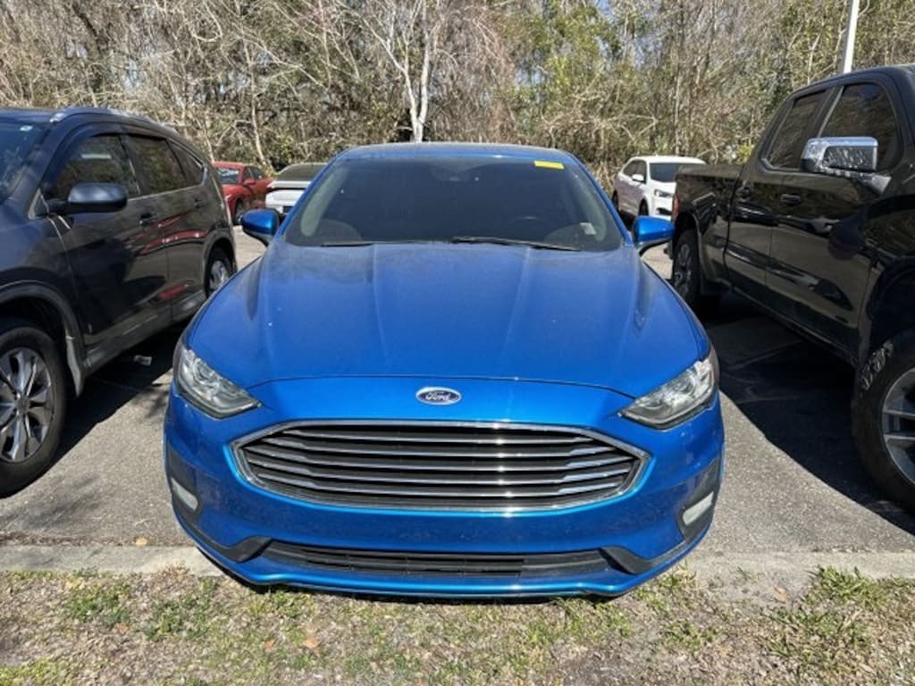 Used 2019 Ford Fusion SE Sedan
