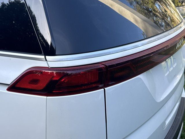2024 Kia Carnival EX - Photo 9