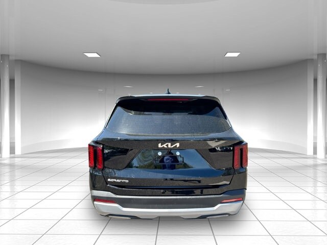 2025 Kia Sorento LX photo 4
