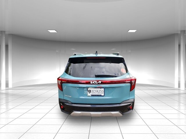 2026 Kia Seltos EX photo 4