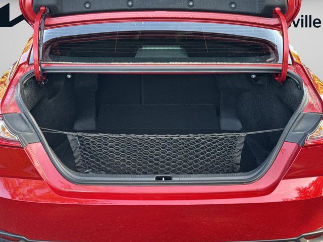 2025 Toyota Camry SE - Photo 9