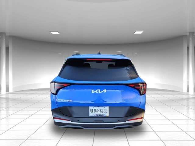 2026 Kia Sportage EX photo 3