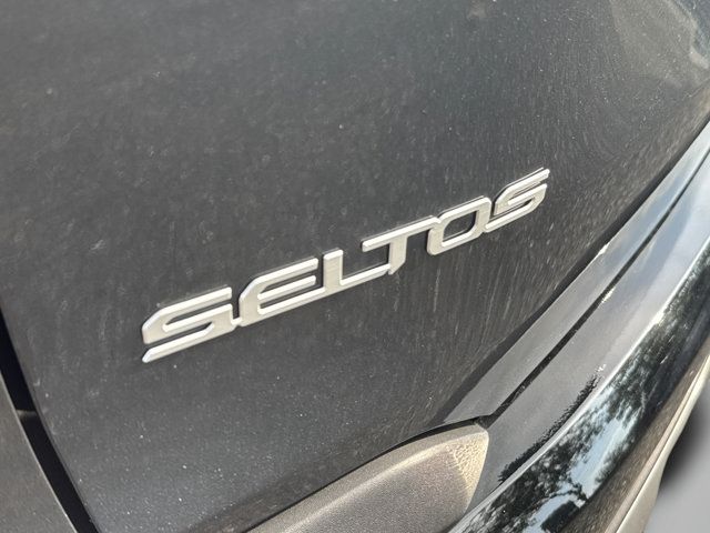 2026 Kia Seltos EX - Photo 13