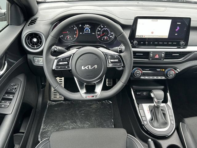 2023 Kia Forte GT-Line - Photo 13