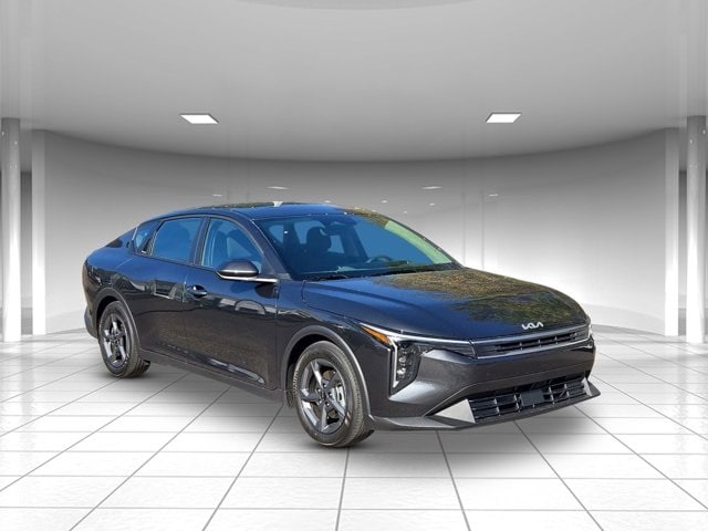 2025 Kia K4 LXS's photo