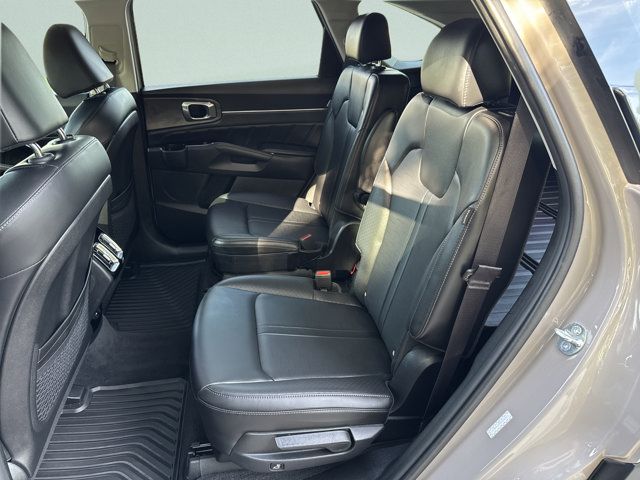 2025 Kia Sorento X-Line SX - Photo 16