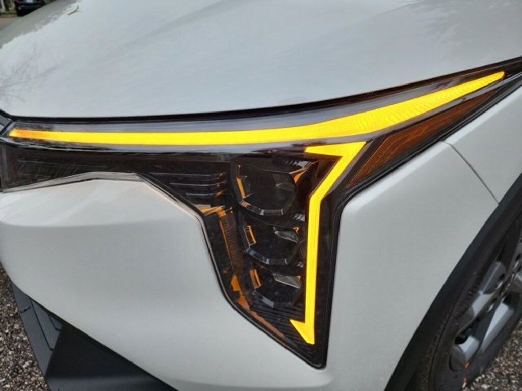 New 2025 Kia K4 LXS Sedan