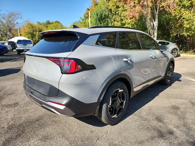 2026 Kia Sportage EX photo 3