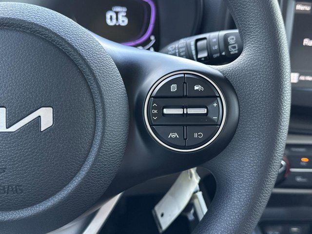 2023 Kia Soul LX - Photo 22