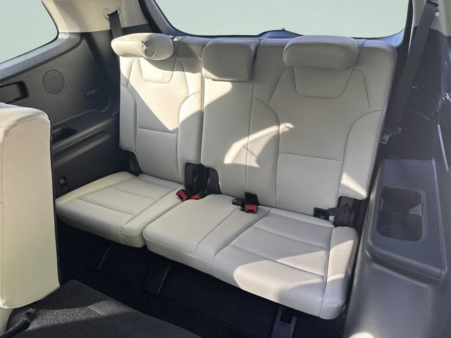 2025 Kia Telluride EX - Photo 18