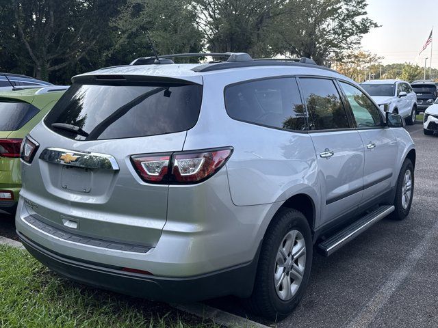 2017 Chevrolet Traverse LS - Photo 6