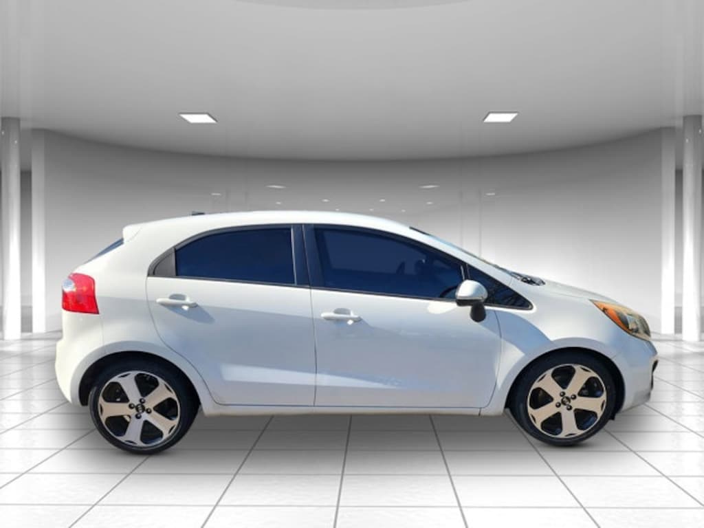 Used 2012 Kia Rio5 SX Hatchback