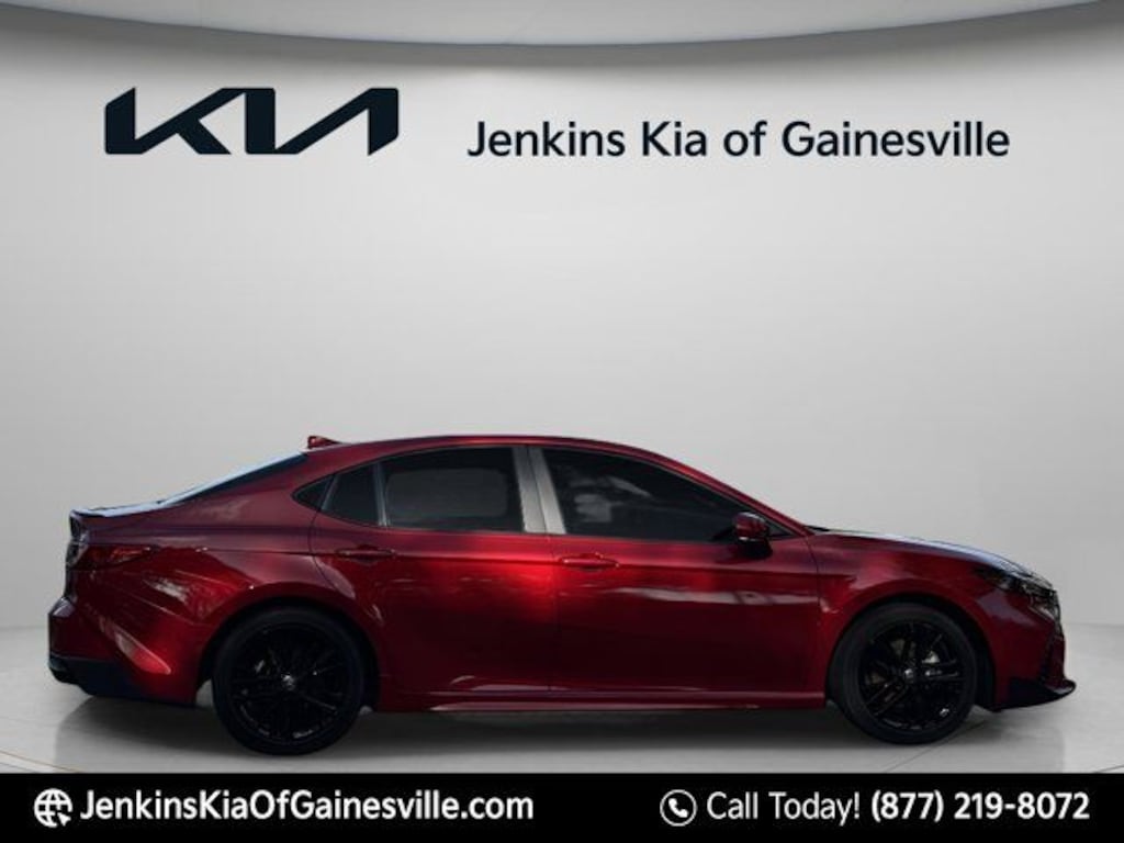 Used 2025 Toyota Camry SE Sedan