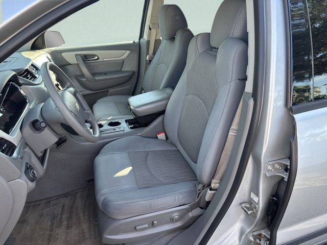 2017 Chevrolet Traverse LS - Photo 18