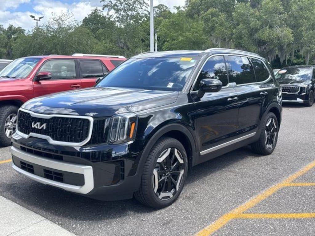 Certified 2025 Kia Telluride EX SUV