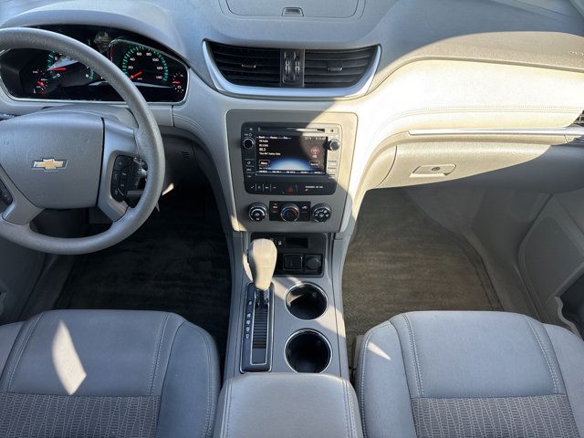 2017 Chevrolet Traverse LS - Photo 11