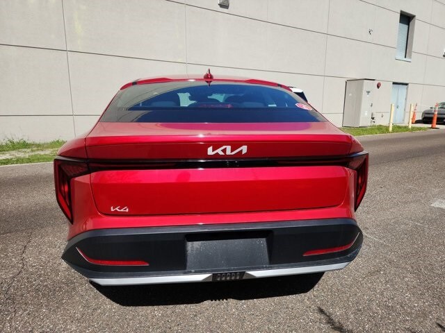 2025 Kia K4 LXS photo 2