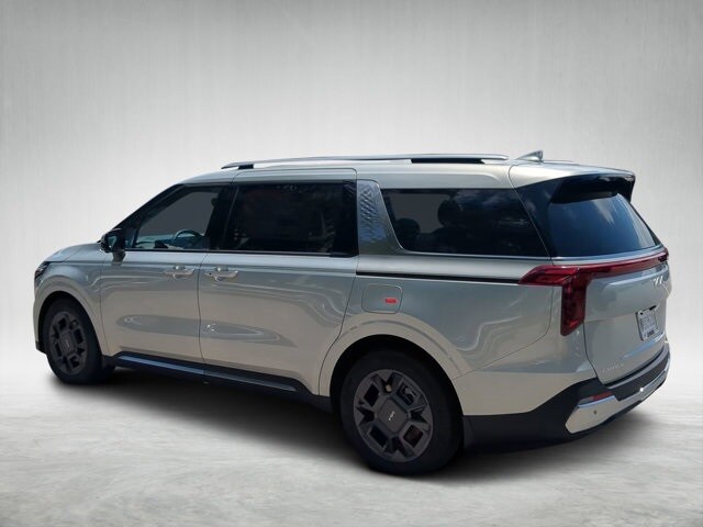 2026 Kia Carnival SX photo 4