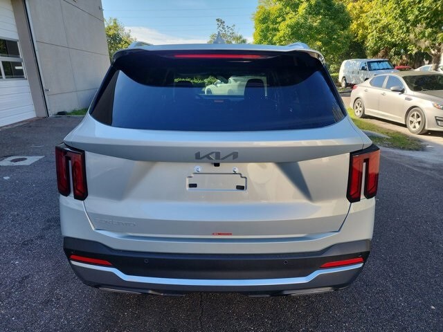 2026 Kia Sorento S photo 2