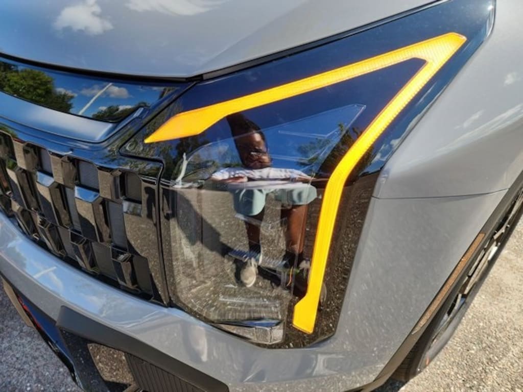 New 2026 Kia Sportage Hybrid X-Line SUV