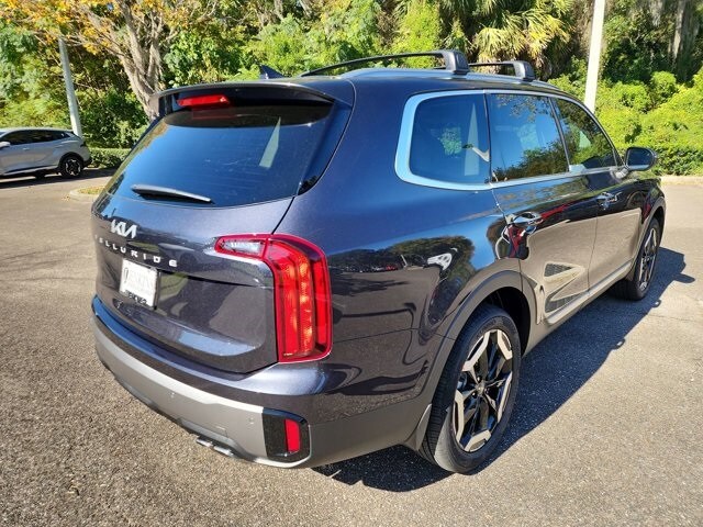 2025 Kia Telluride S photo 2